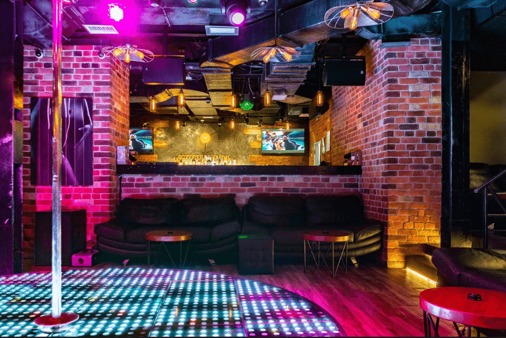 Striptiz-Klub Yestestvoznaniye (Moscow) - Nightclub in Moscow, Russia