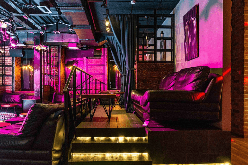 Striptiz-Klub Yestestvoznaniye (Moscow) - Nightclub in Moscow, Russia