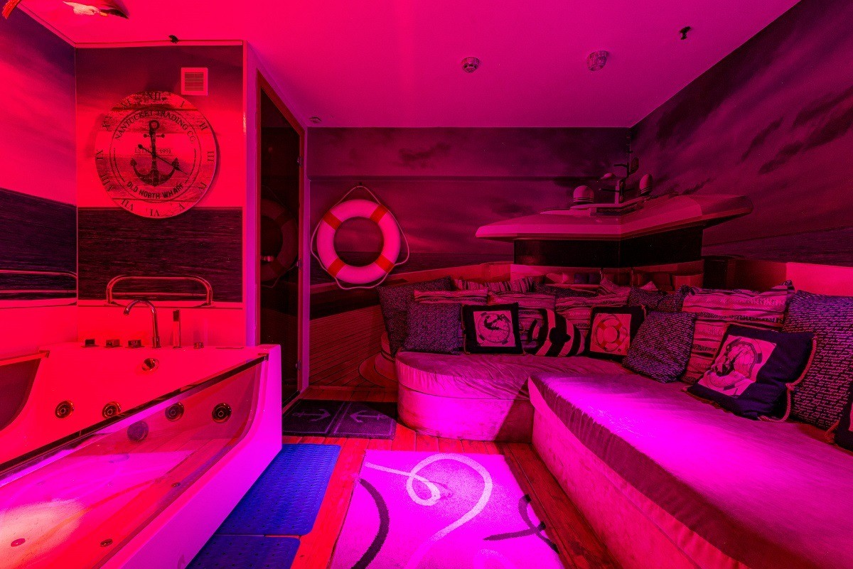 Virgins - Nightclub in Moscow, Russia
