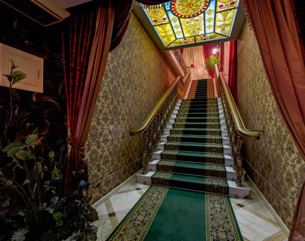 Стриптиз-клуб Cabaret Le Rouge - Nightclub in Moskva, Russia