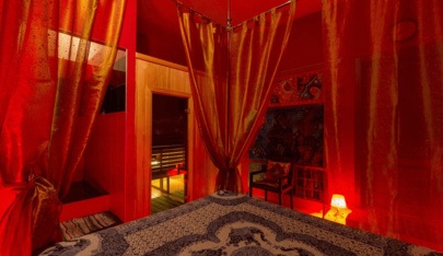 1001 Noch' (1001 Nights) - Erotic Massage in Naberezhnye Chelny, Russia