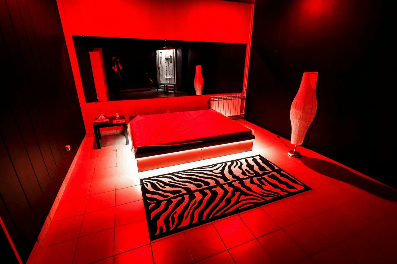 1001 Noch' (1001 Nights) - Erotic Massage in Naberezhnye Chelny, Russia