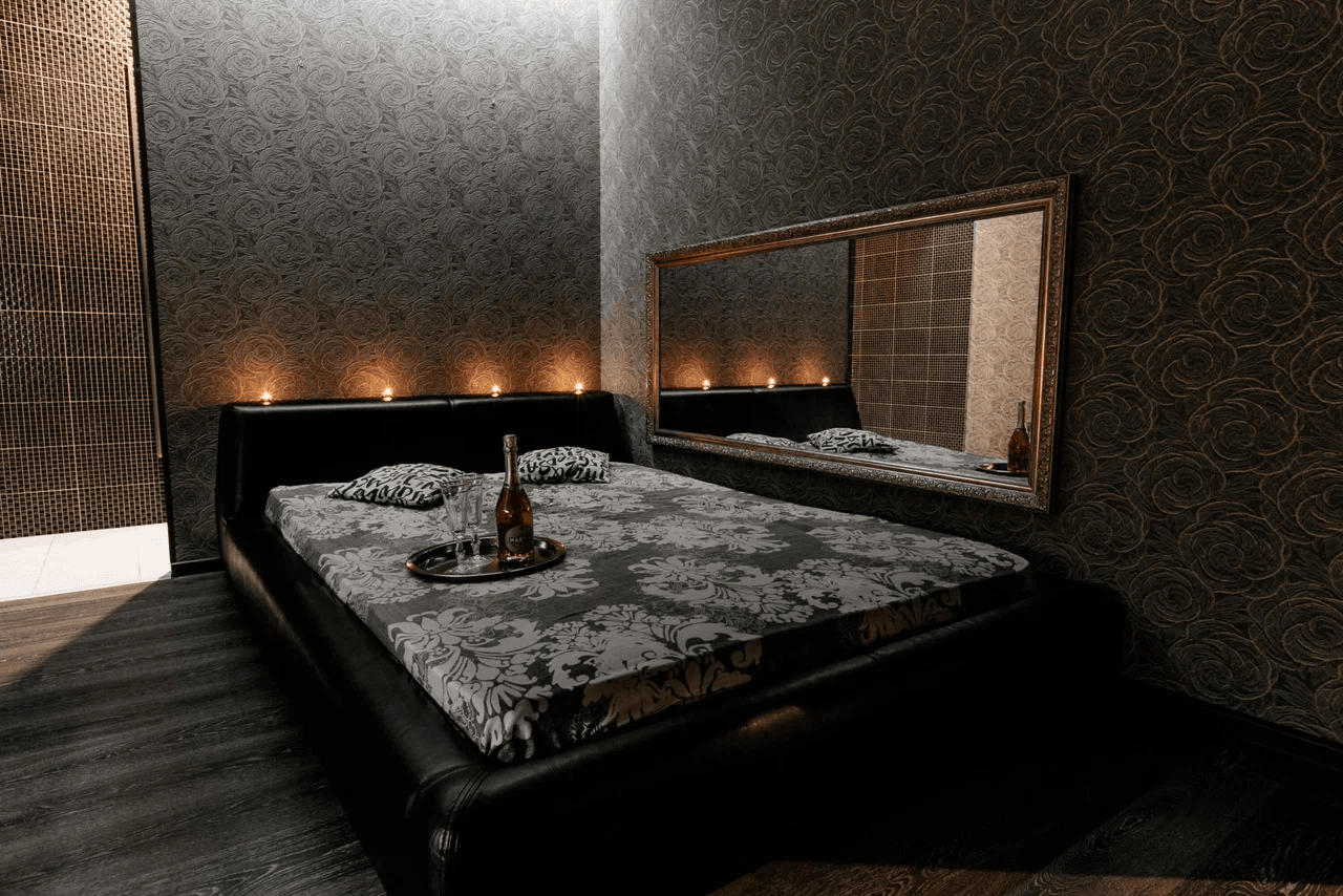 1001 Noch' (1001 Nights) - Erotic Massage in Naberezhnye Chelny, Russia