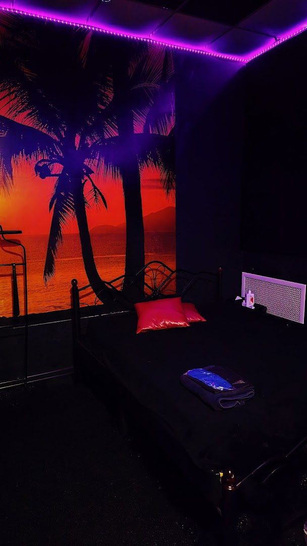 Lux Night - Erotic Massage in Naberezhnye Chelny, Russia