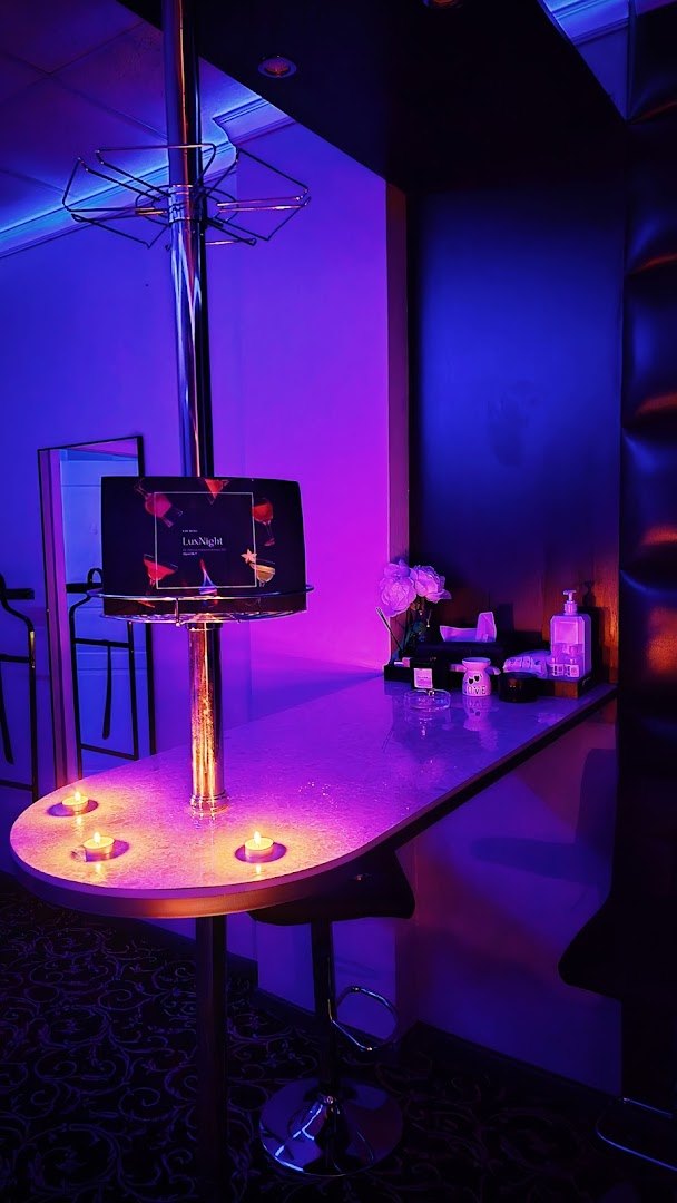 Lux Night - Erotic Massage in Naberezhnye Chelny, Russia