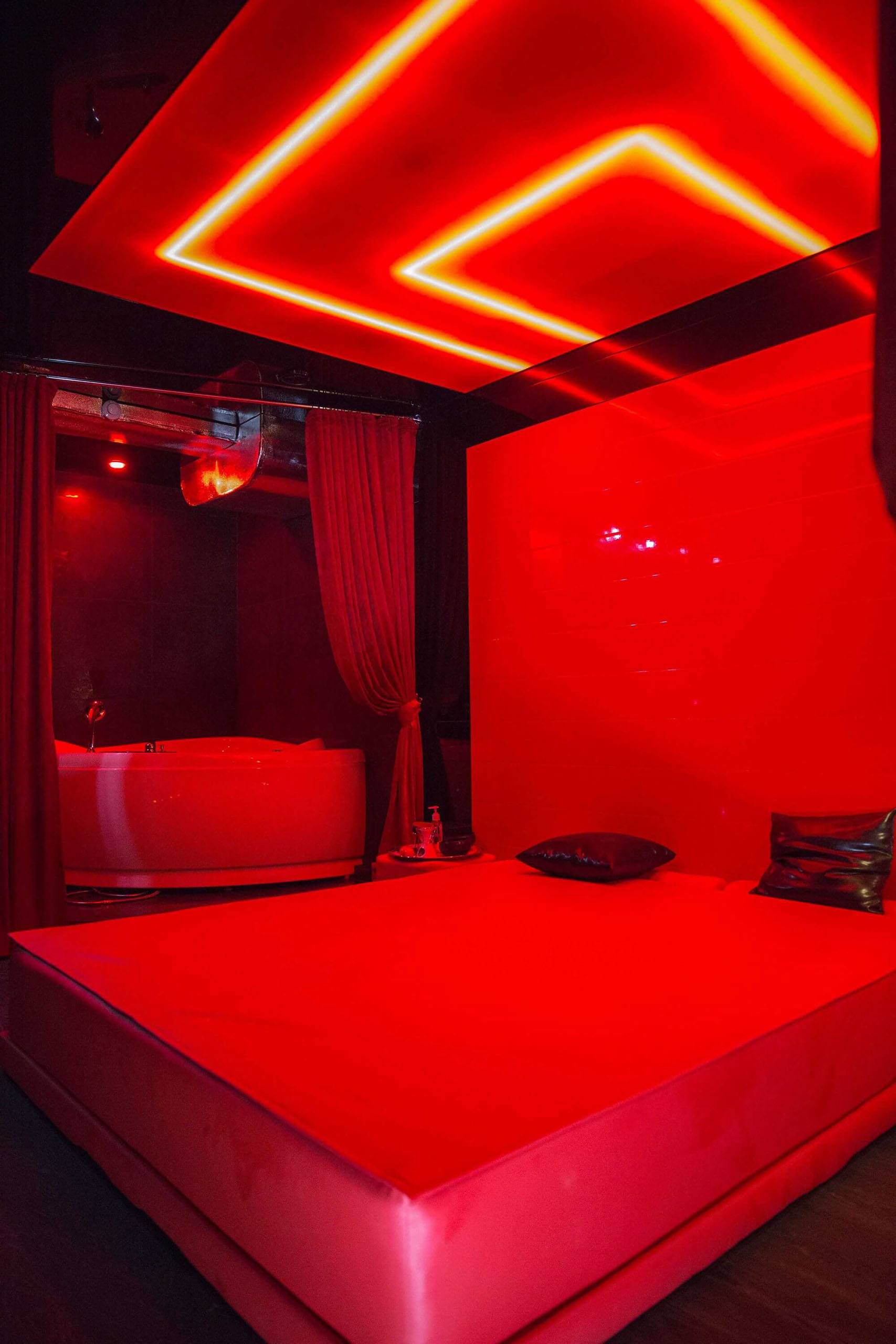 Caprice Man`s Club - Nightclub in Naberezhnye Chelny, Russia