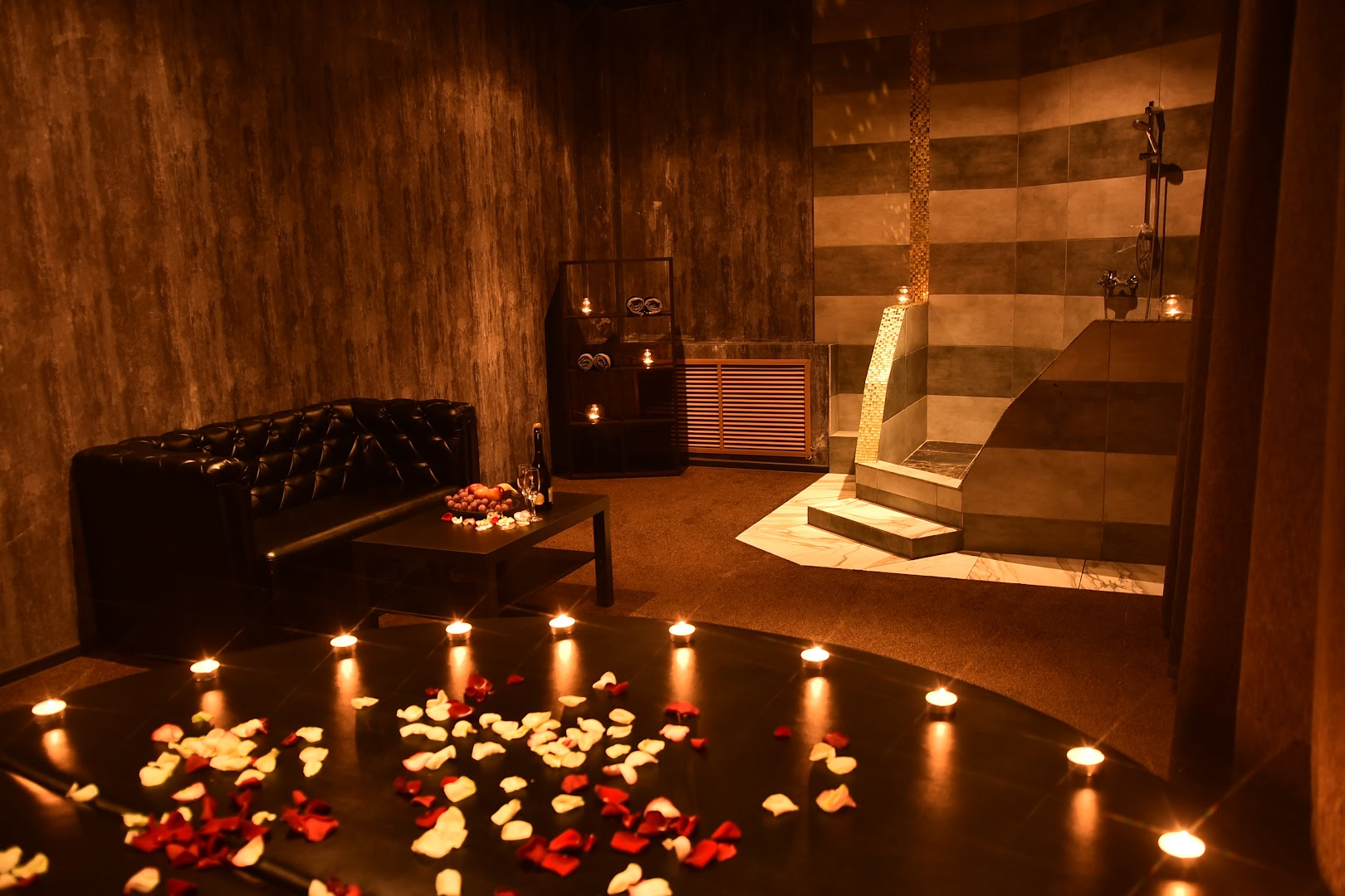 Versal' Eroticheskiy Massazh - Erotic Massage in Neftekamsk, Russia