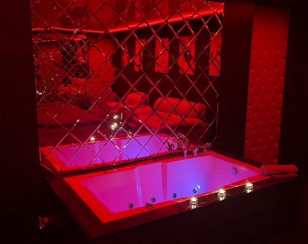 Muzhskoy Eroticheskiy Salon - Infiniti - Erotic Massage in Nizhnevartovsk, Russia