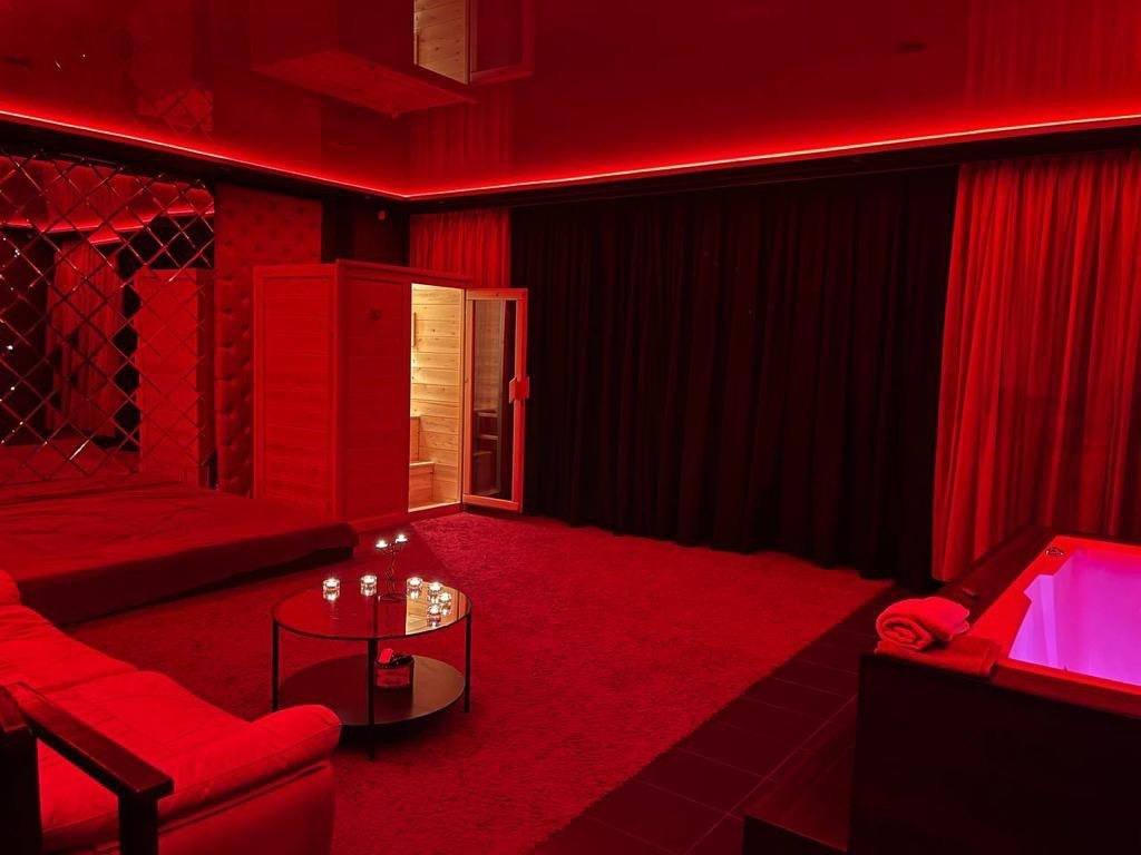 Muzhskoy Eroticheskiy Salon - Infiniti - Erotic Massage in Nizhnevartovsk, Russia