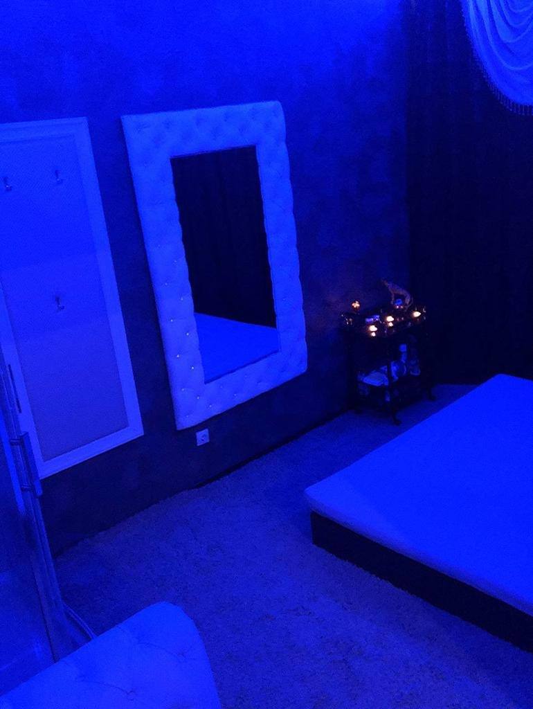 Muzhskoy Eroticheskiy Salon - Infiniti - Erotic Massage in Nizhnevartovsk, Russia