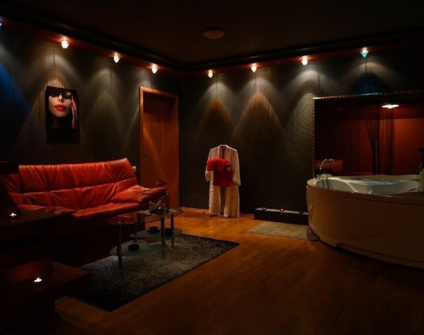 Muzhskoy Klub "Palermo" - Erotic Massage in Nizhnevartovsk, Russia