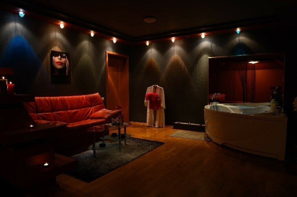 Muzhskoy Klub "Palermo" - Erotic Massage in Nizhnevartovsk, Russia