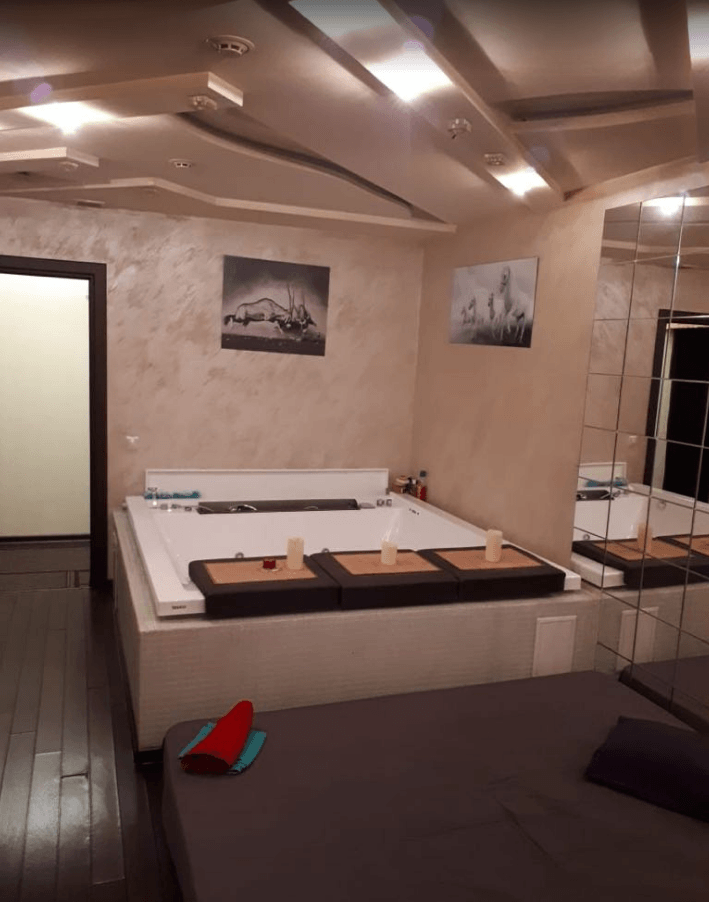 Muzhskoy Klub "Palermo" - Erotic Massage in Nizhnevartovsk, Russia