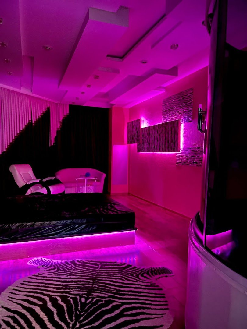 Muzhskoy Klub "Palermo" - Erotic Massage in Nizhnevartovsk, Russia