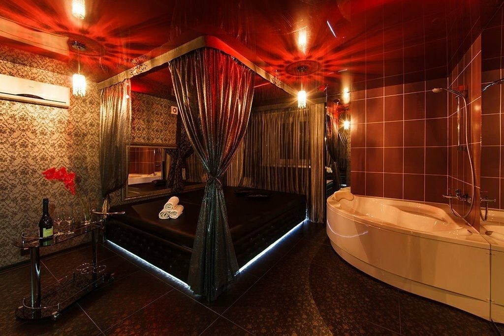 Muzhskoy Klub "Palermo" - Erotic Massage in Nizhnevartovsk, Russia