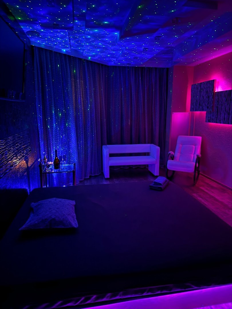 Muzhskoy Klub "Palermo" - Erotic Massage in Nizhnevartovsk, Russia