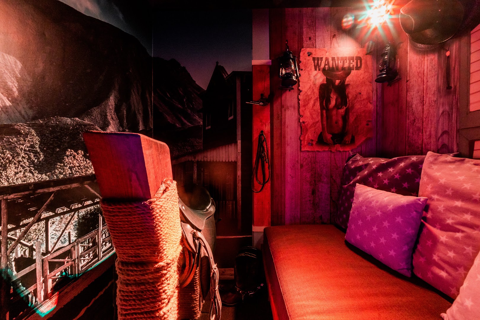 Мужской бар Burlesque - Nightclub in Nizhny Novgorod, Russia