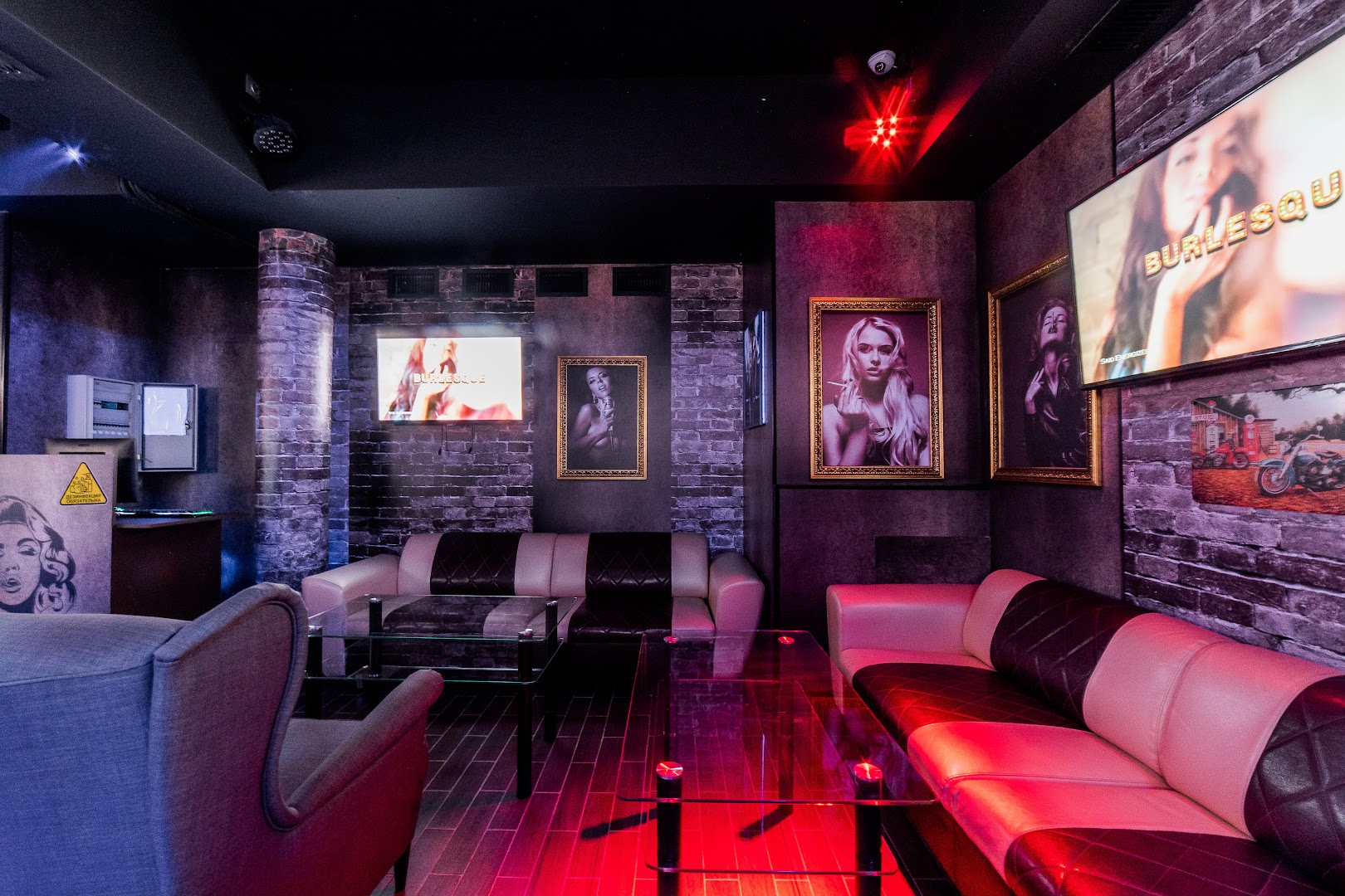 Мужской бар Burlesque - Nightclub in Nizhny Novgorod, Russia