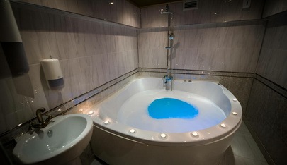 Salon Tayskogo Massazha Yesenin - Erotic Massage in Novorossiysk, Russia