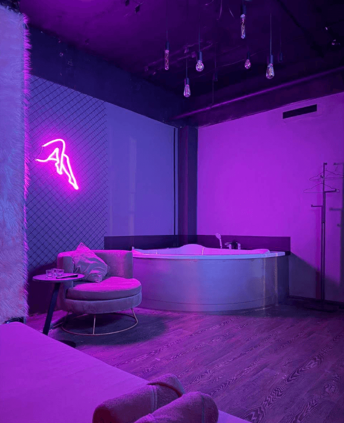 Giselle - Erotic Massage in Novosibirsk, Russia