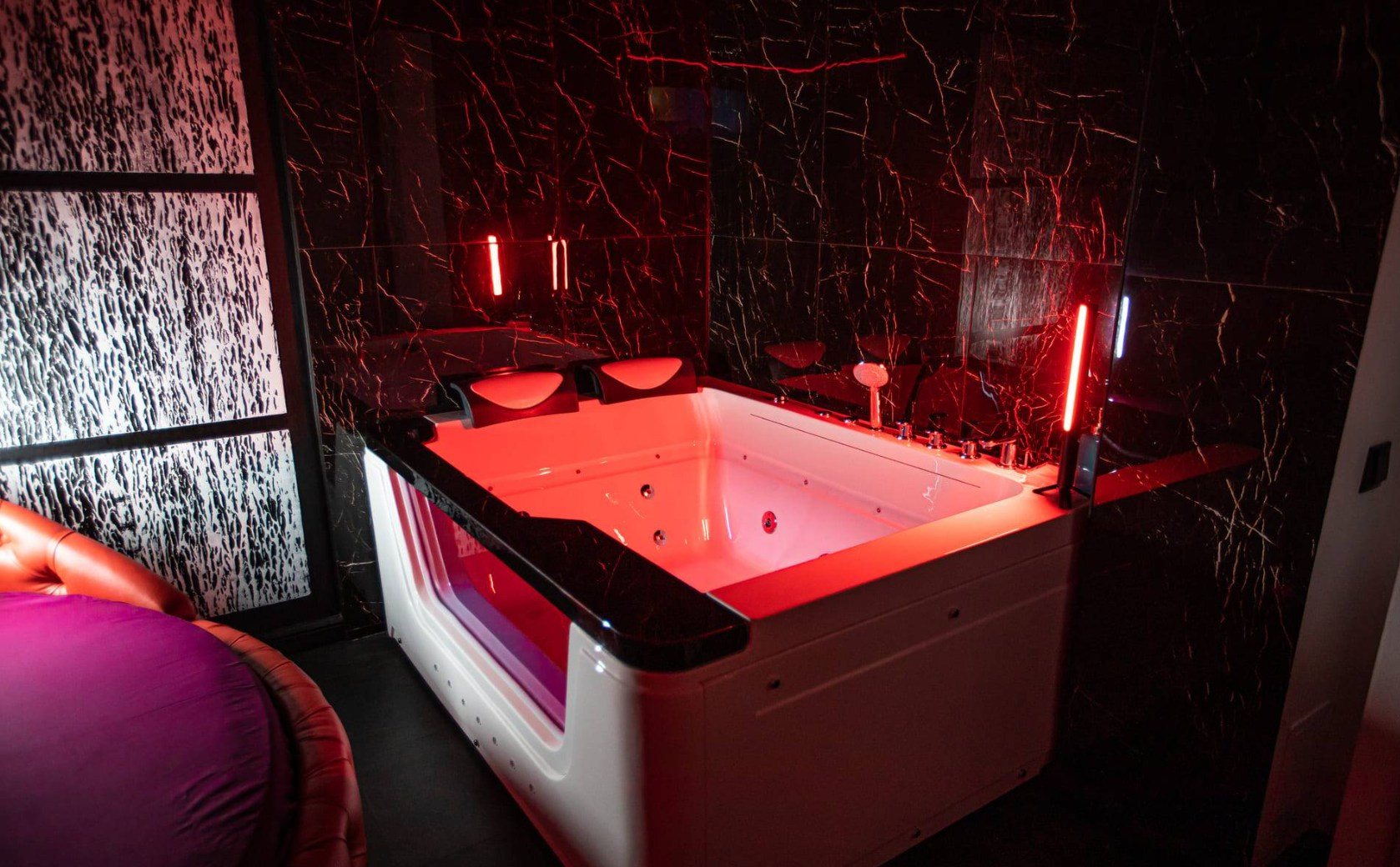 Massazhnyy Salon "Zhara" - Erotic Massage in Novosibirsk, Russia