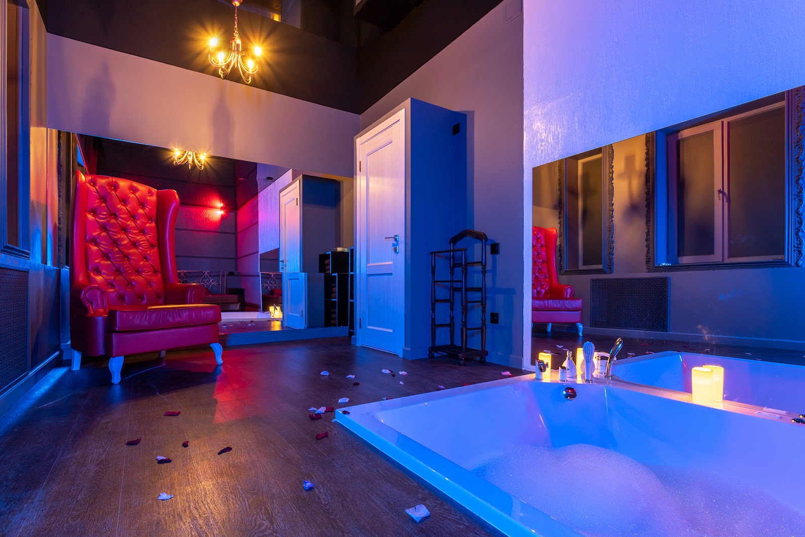 Massazhnyy Salon "Zhara" - Erotic Massage in Novosibirsk, Russia