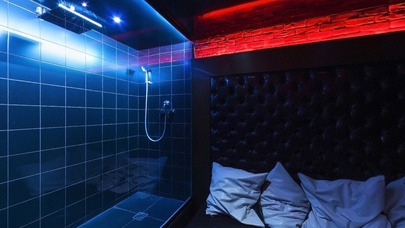 Python - Erotic Massage in Novosibirsk, Russia