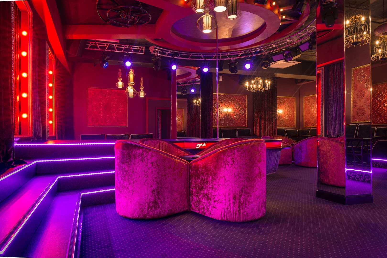 Стриптиз - бар Sova Bien - Nightclub in Novosibirsk, Russia