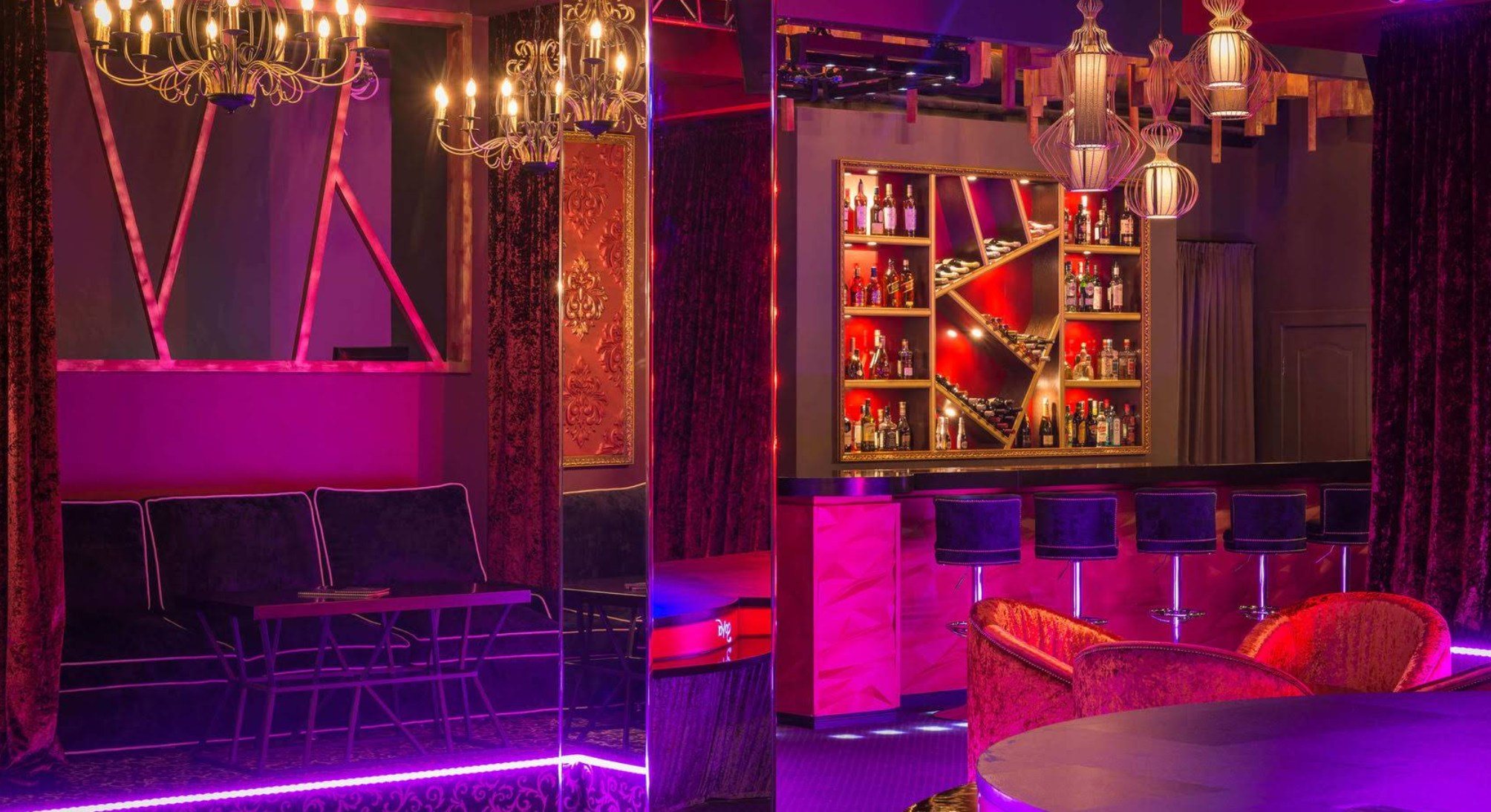 Стриптиз - бар Sova Bien - Nightclub in Novosibirsk, Russia