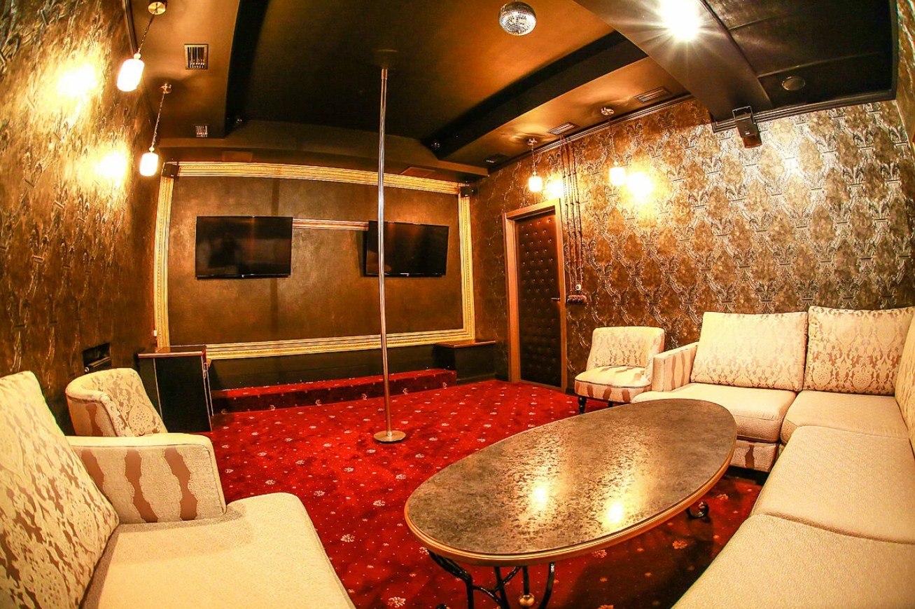Стриптиз - бар Sova Bien - Nightclub in Novosibirsk, Russia