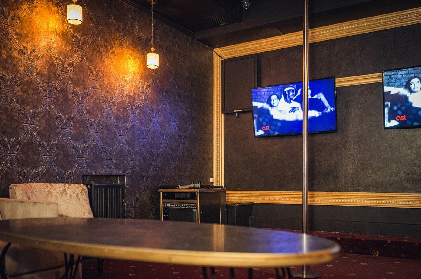Стриптиз - бар Sova Bien - Nightclub in Novosibirsk, Russia