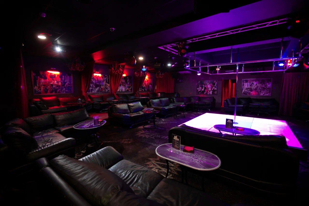 Стриптиз-клуб Zажигалка (Zazhigalka Novosibirsk) - Nightclub in Novosibirsk, Russia