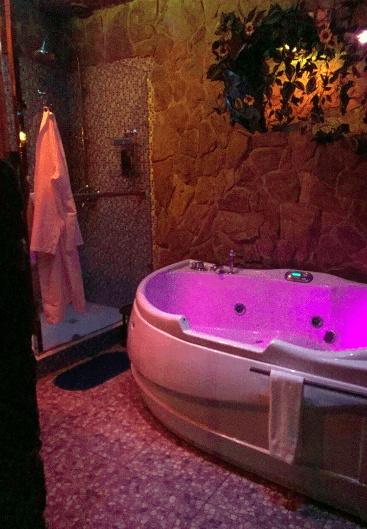 Salon Eroticheskogo Massazha Eyforiya - Erotic Massage in Omsk, Russia