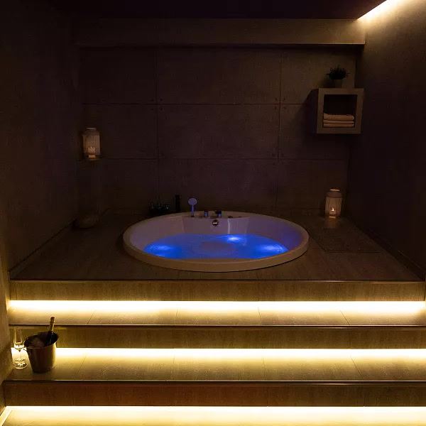 Salon Eroticheskogo Massazha Studiya 109 - Erotic Massage in Perm, Russia