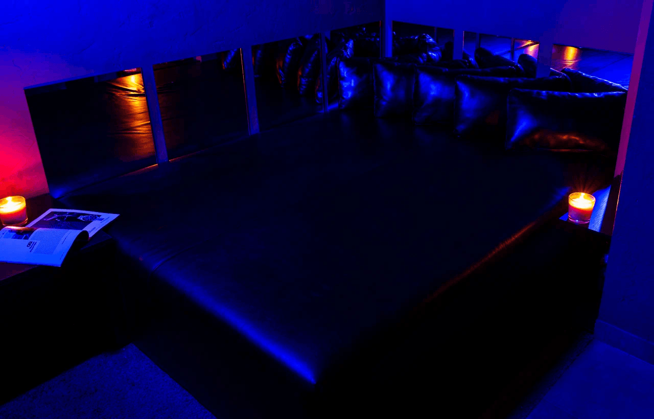 Veles Men's Lounge - Erotic Massage in Perm, Russia