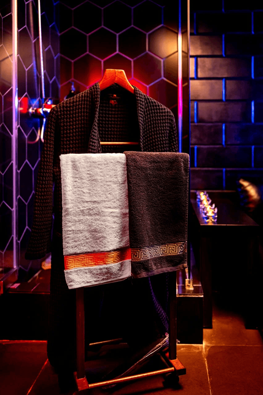 Veles Men's Lounge - Erotic Massage in Perm, Russia
