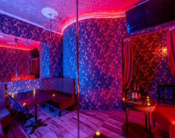 Show Bar Alibi - Erotic Massage in Saint Petersburg, Russia