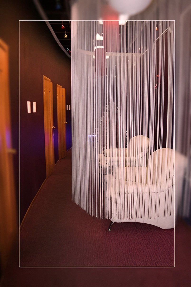 Show Bar Alibi - Erotic Massage in Saint Petersburg, Russia