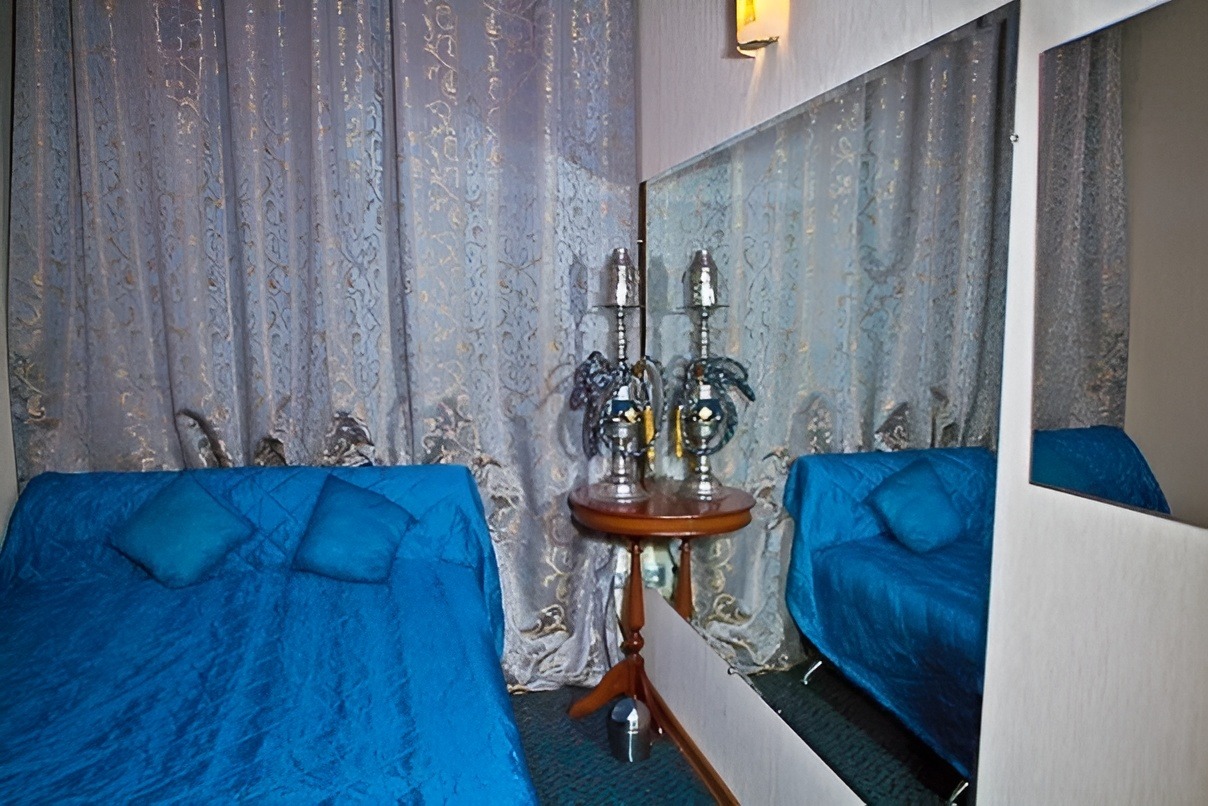 Show Bar Alibi - Erotic Massage in Saint Petersburg, Russia