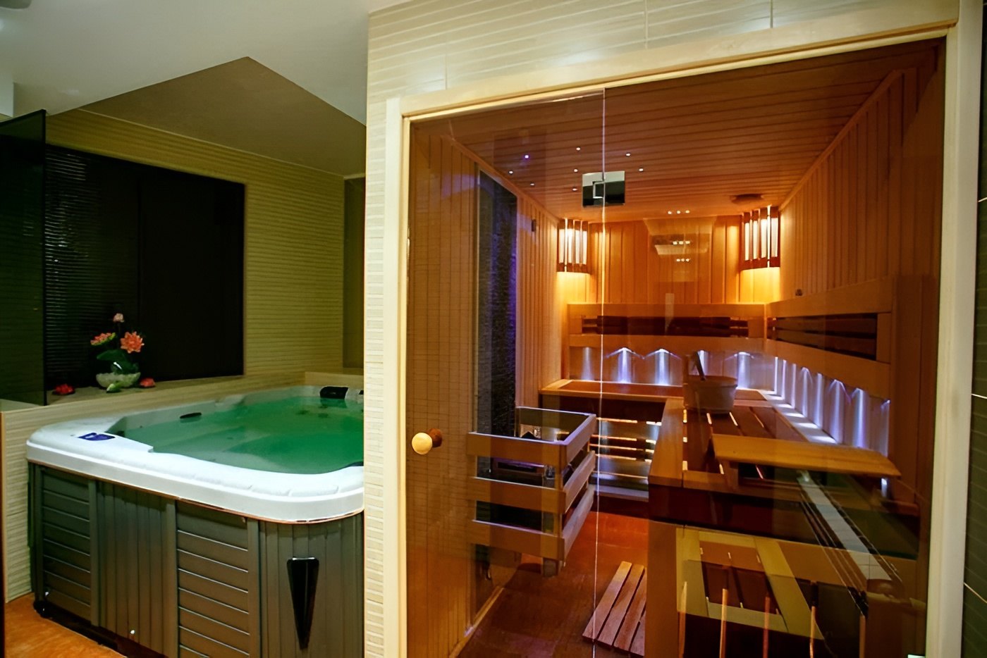 Spa Salon Lotos - Erotic Massage in Saint Petersburg, Russia