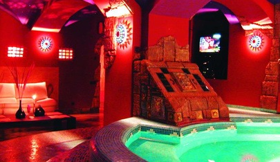 Striptease Club Golden Dolls - Nightclub in Saint Petersburg, Russia