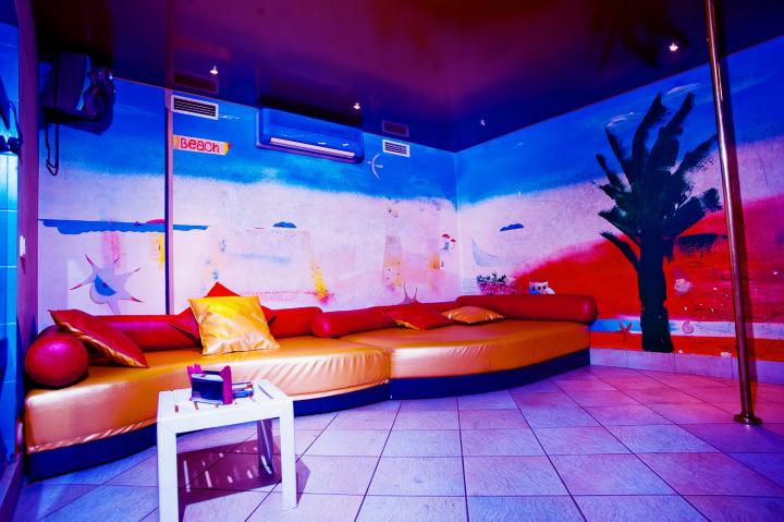 Striptease Club Golden Dolls - Nightclub in Saint Petersburg, Russia