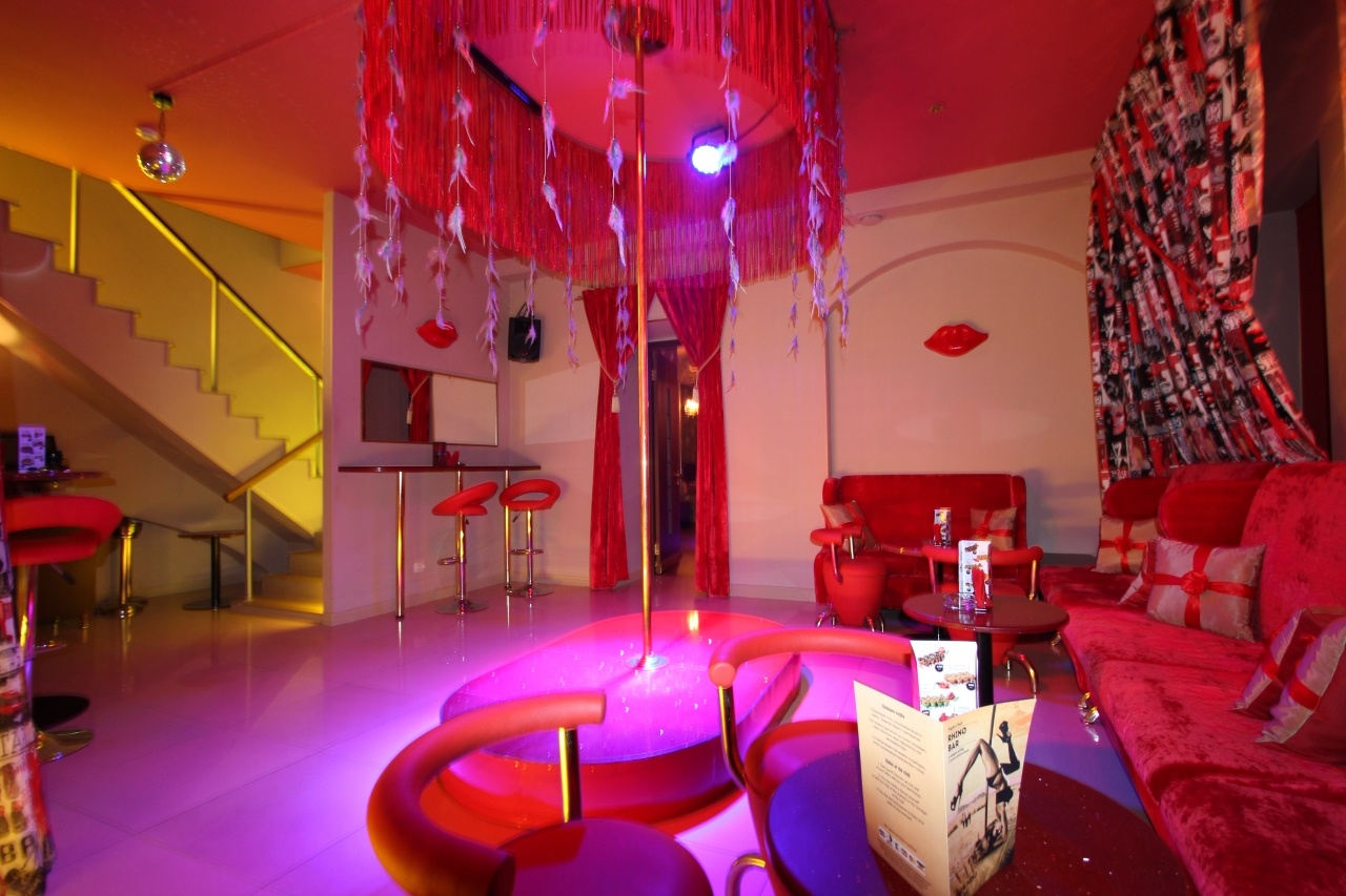 Стриптиз-клуб Rhino Bar - Nightclub in Saint Petersburg, Russia