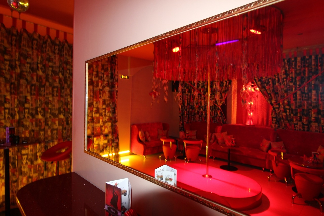 Стриптиз-клуб Rhino Bar - Nightclub in Saint Petersburg, Russia