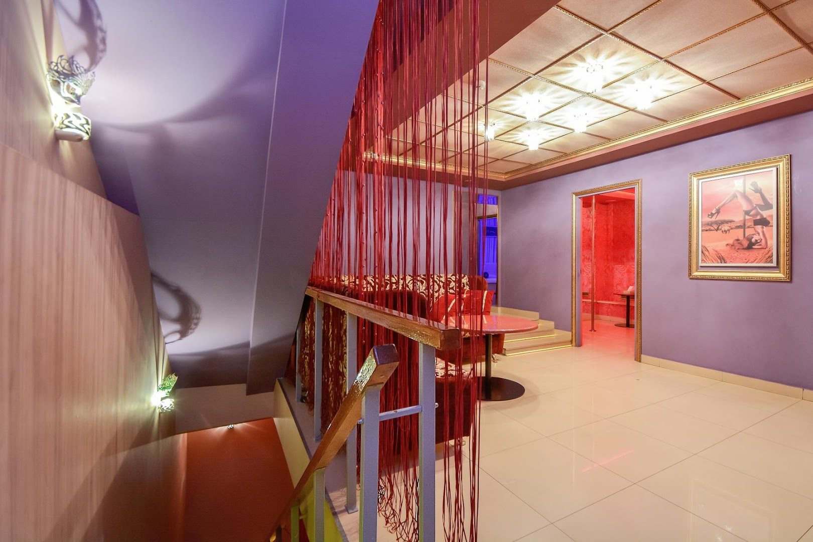 Стриптиз-клуб Rhino Bar - Nightclub in Saint Petersburg, Russia