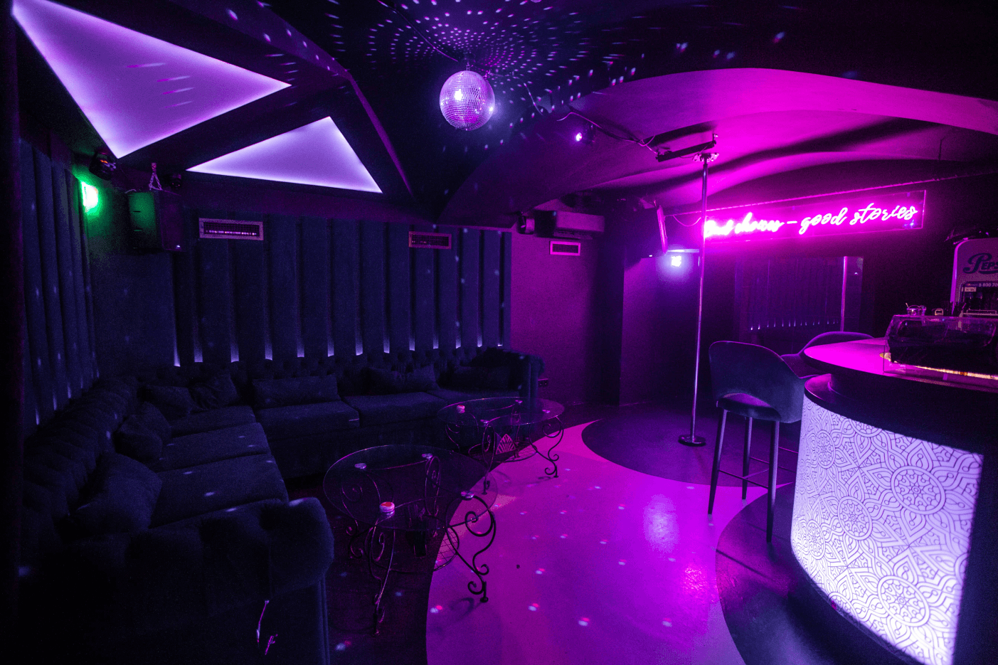 Стриптиз-клуб Zависть Private Bar - Nightclub in Saint Petersburg, Russia