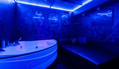 Zavist Cabaret-Bar - Nightclub in Saint Petersburg, Russia