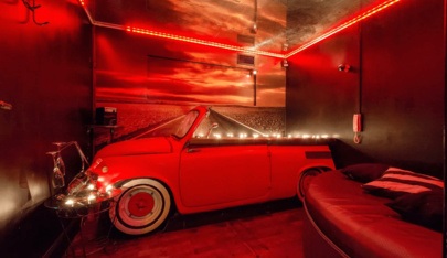 Zavist Cabaret-Bar - Nightclub in Saint Petersburg, Russia