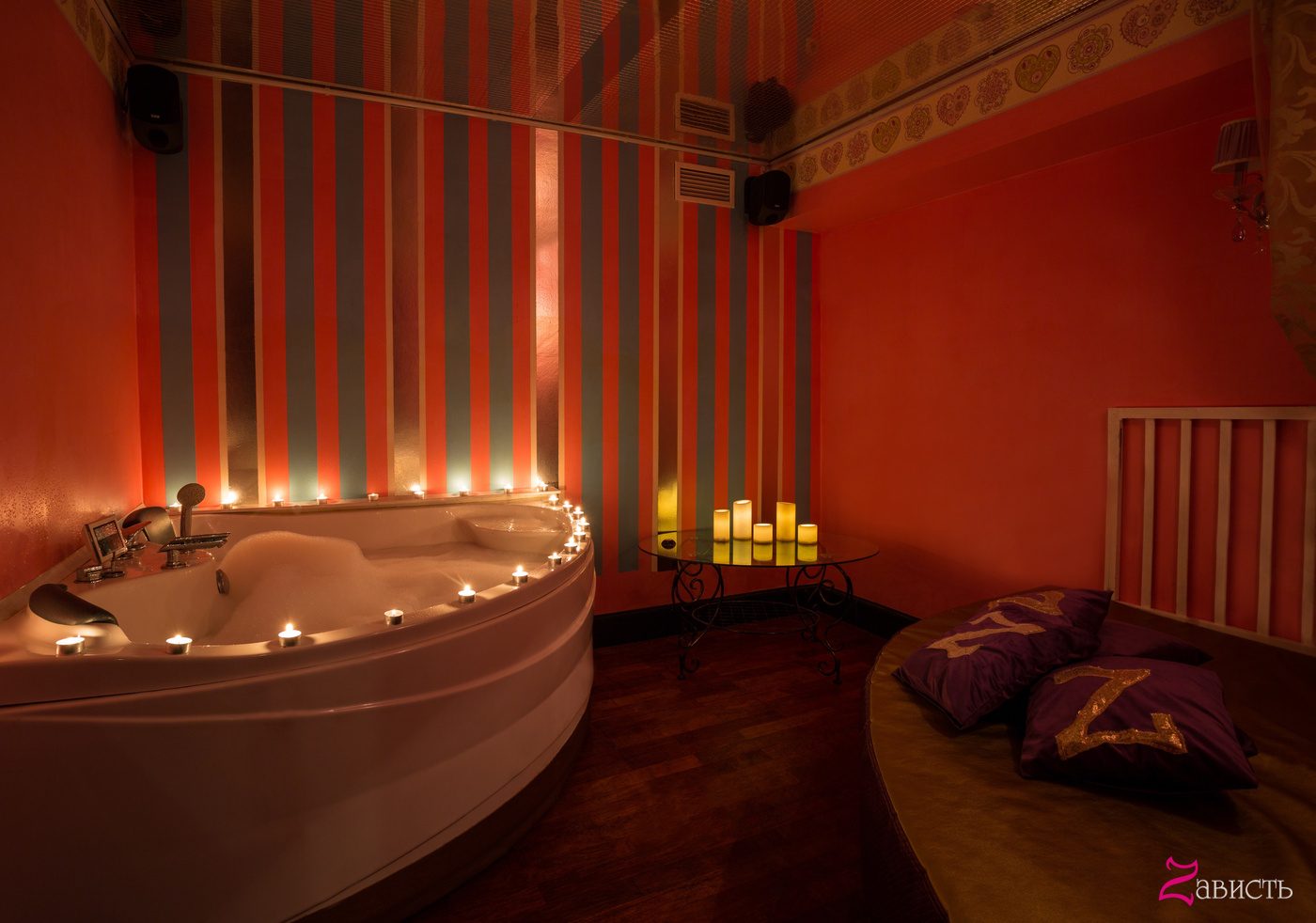 Zavist Cabaret-Bar - Nightclub in Saint Petersburg, Russia