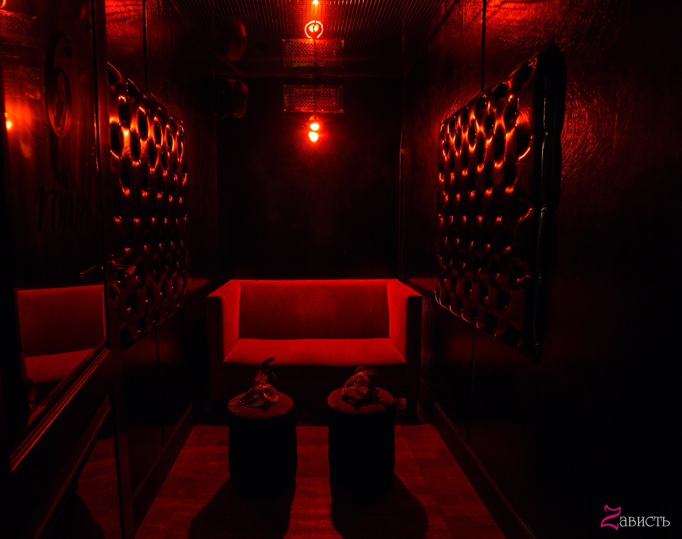 Zavist Cabaret-Bar - Nightclub in Saint Petersburg, Russia